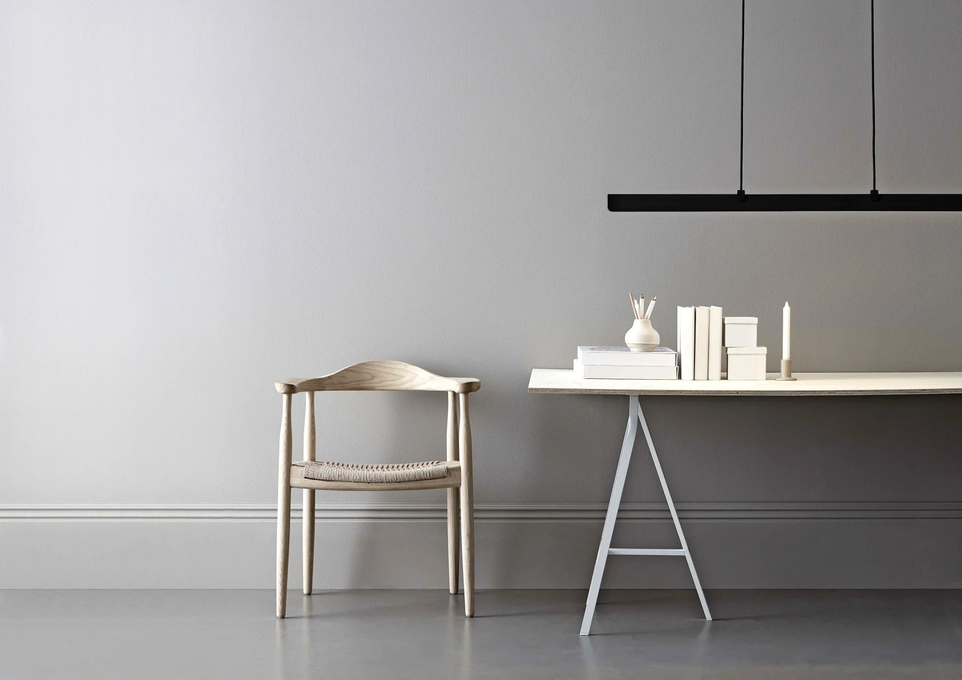 Fold L118 sort langbordspendel