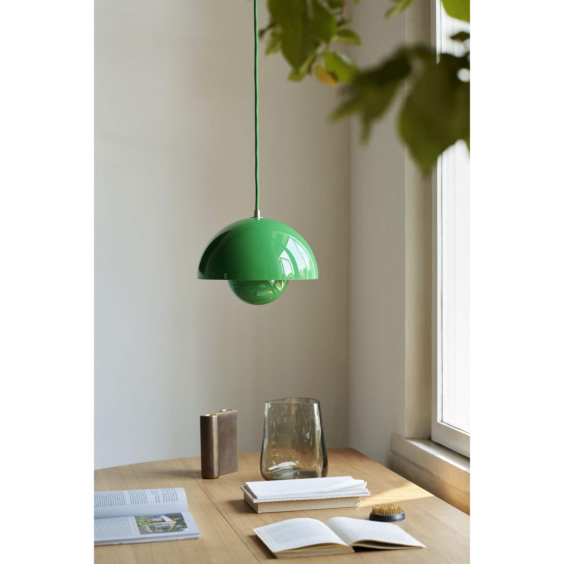 Flowerpot VP1 signal green pendel