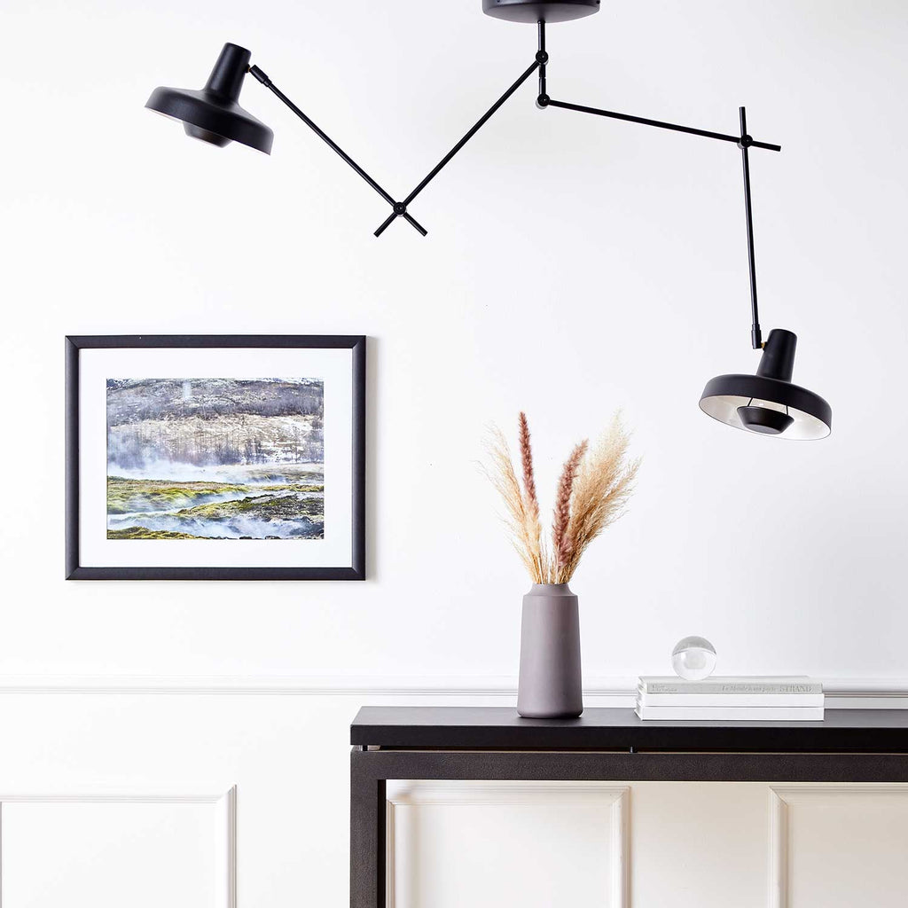 Arigato 2 arme Loftlampe Sort
