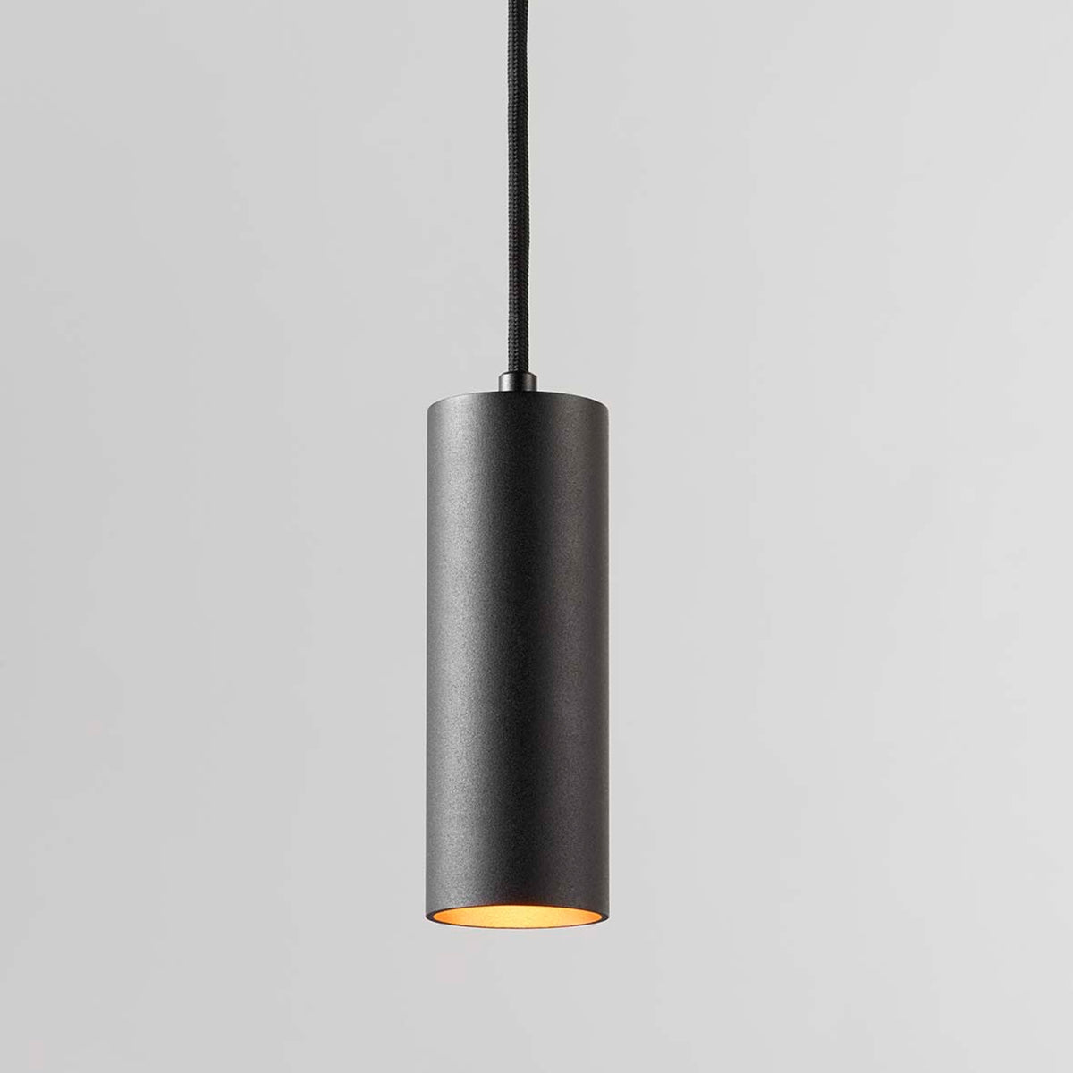 ZERO S1 PENDEL SORT/GULD