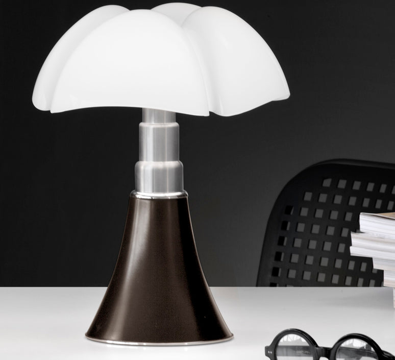 Mini Pipistrello 1965 Bordlampe Mørkebrun