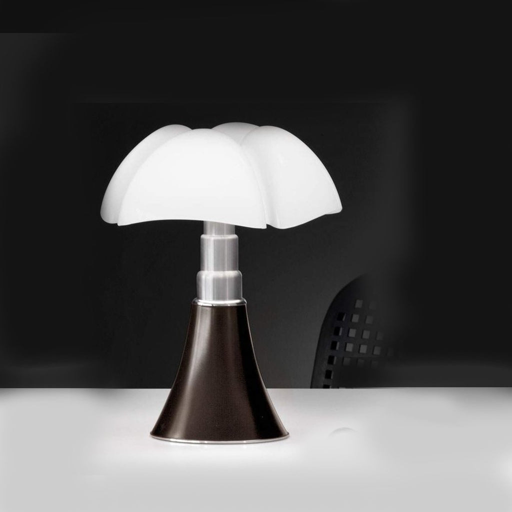 Mini Pipistrello 1965 Bordlampe Mørkebrun