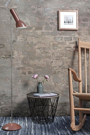 Oblique gulvlampe