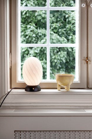 Twist Bordlampe Sort