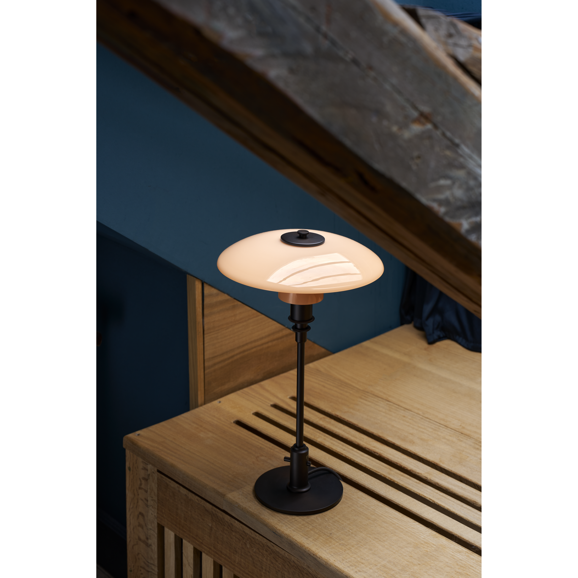 PH 3/2 DUSTY TERRACOTTA LIMITED EDITION BORDLAMPE