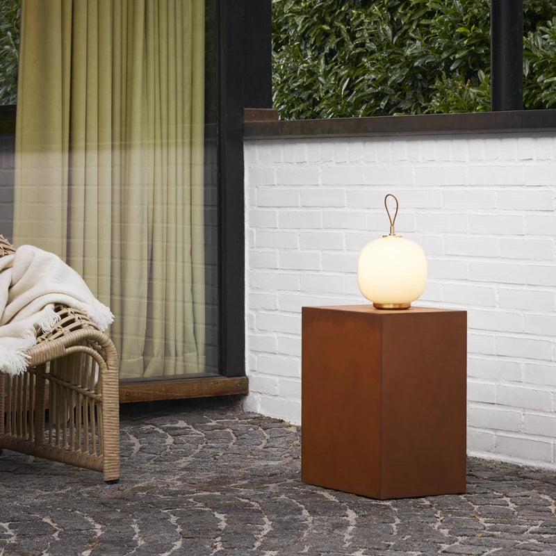 VL 45 Radiohus Portable bordlampe