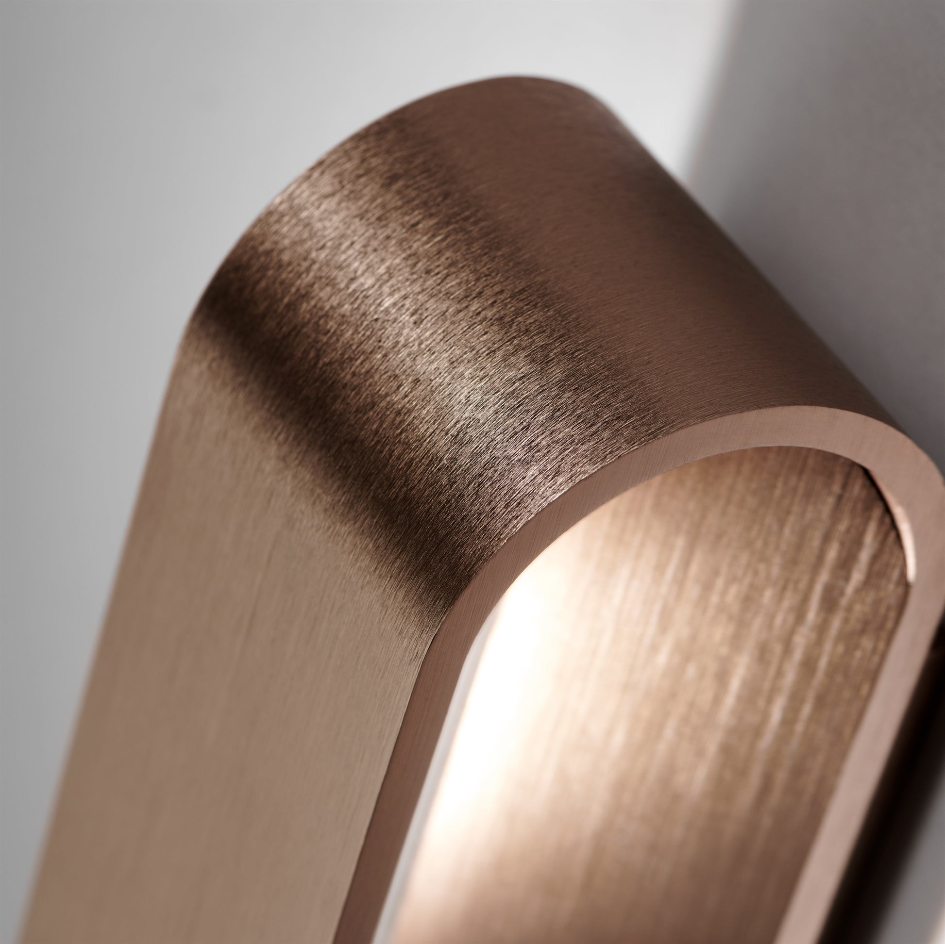 AURA W2 2700/3000K Rose Gold