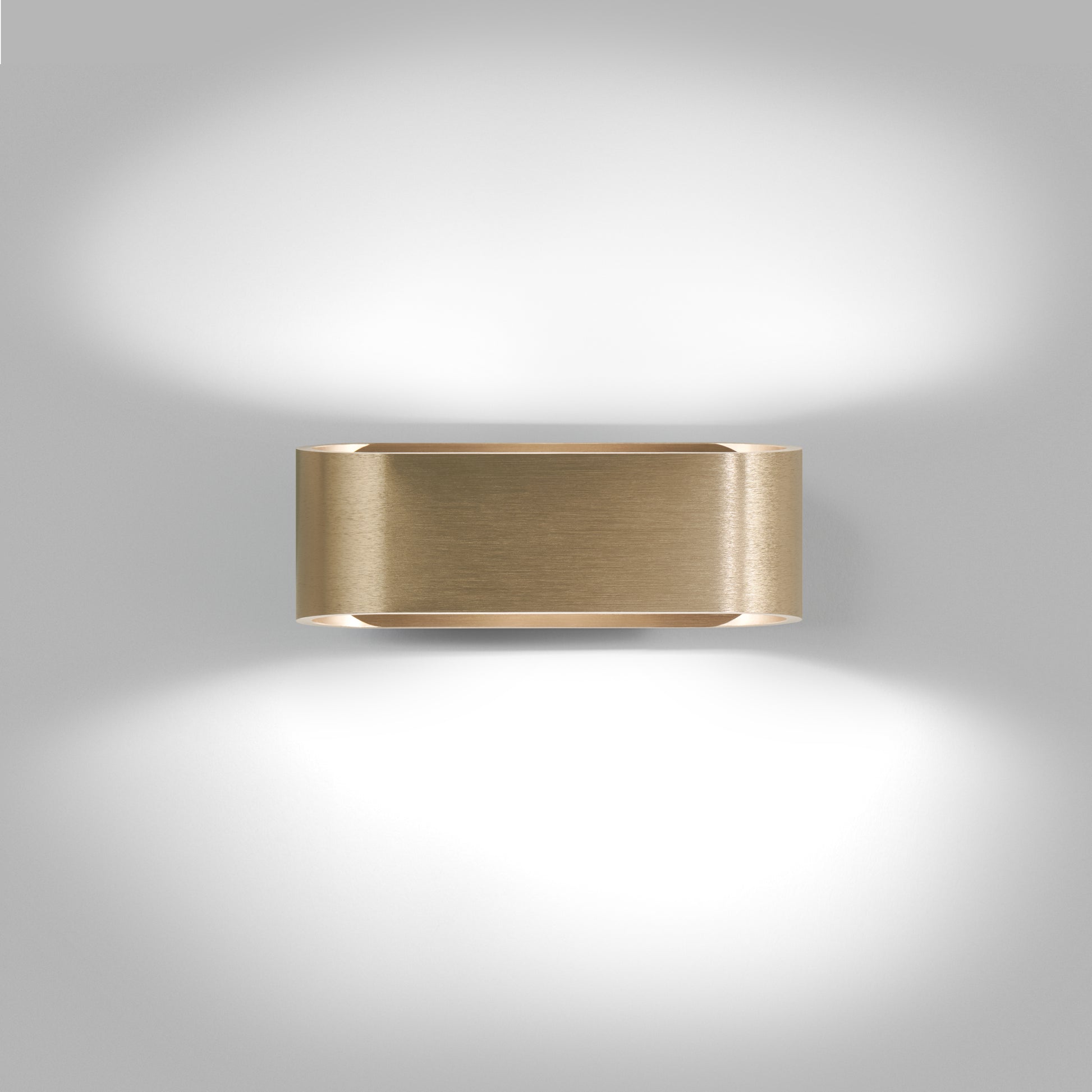 Aura W1 2700/3000K Brass