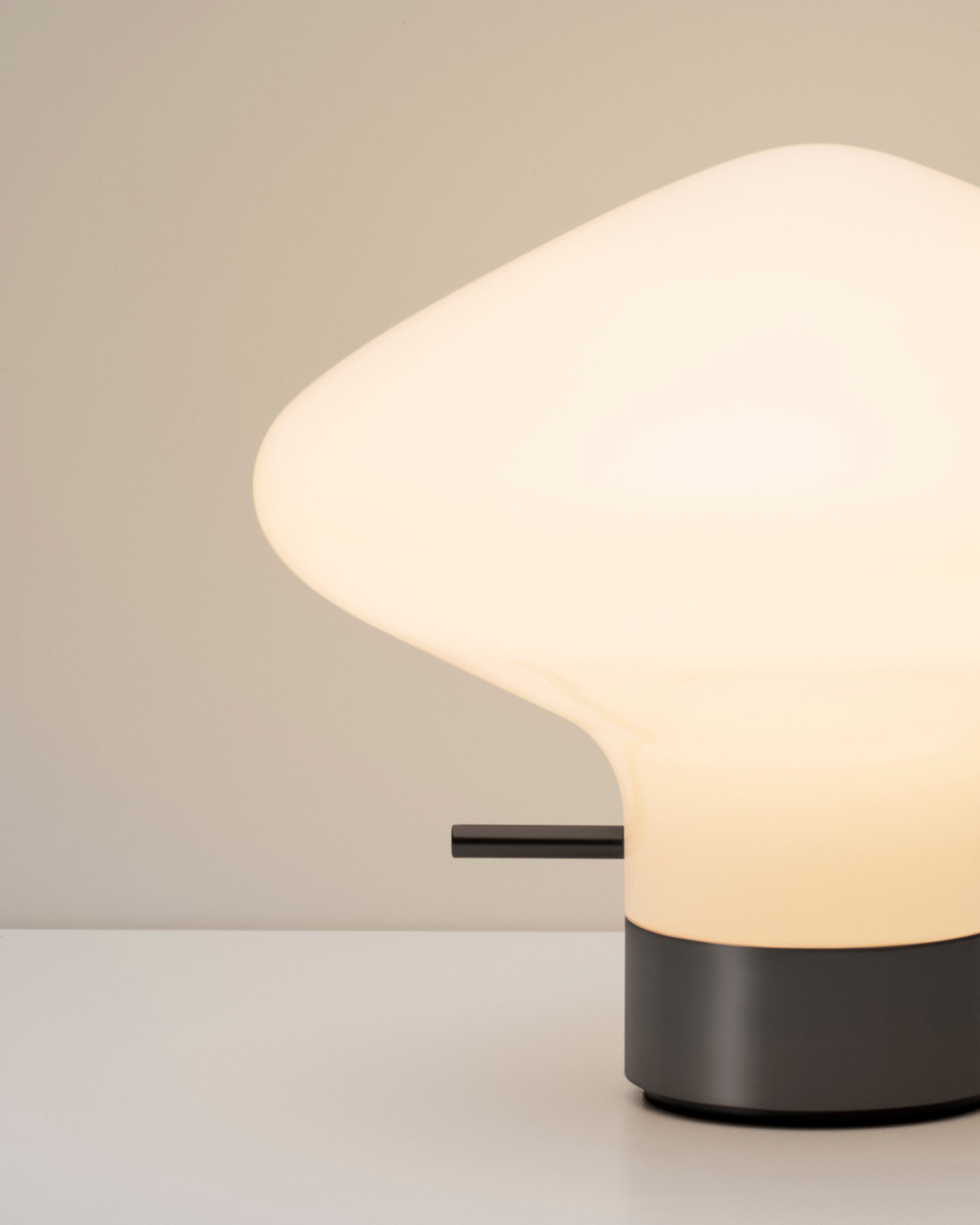 Repose Bordlampe - White/Black