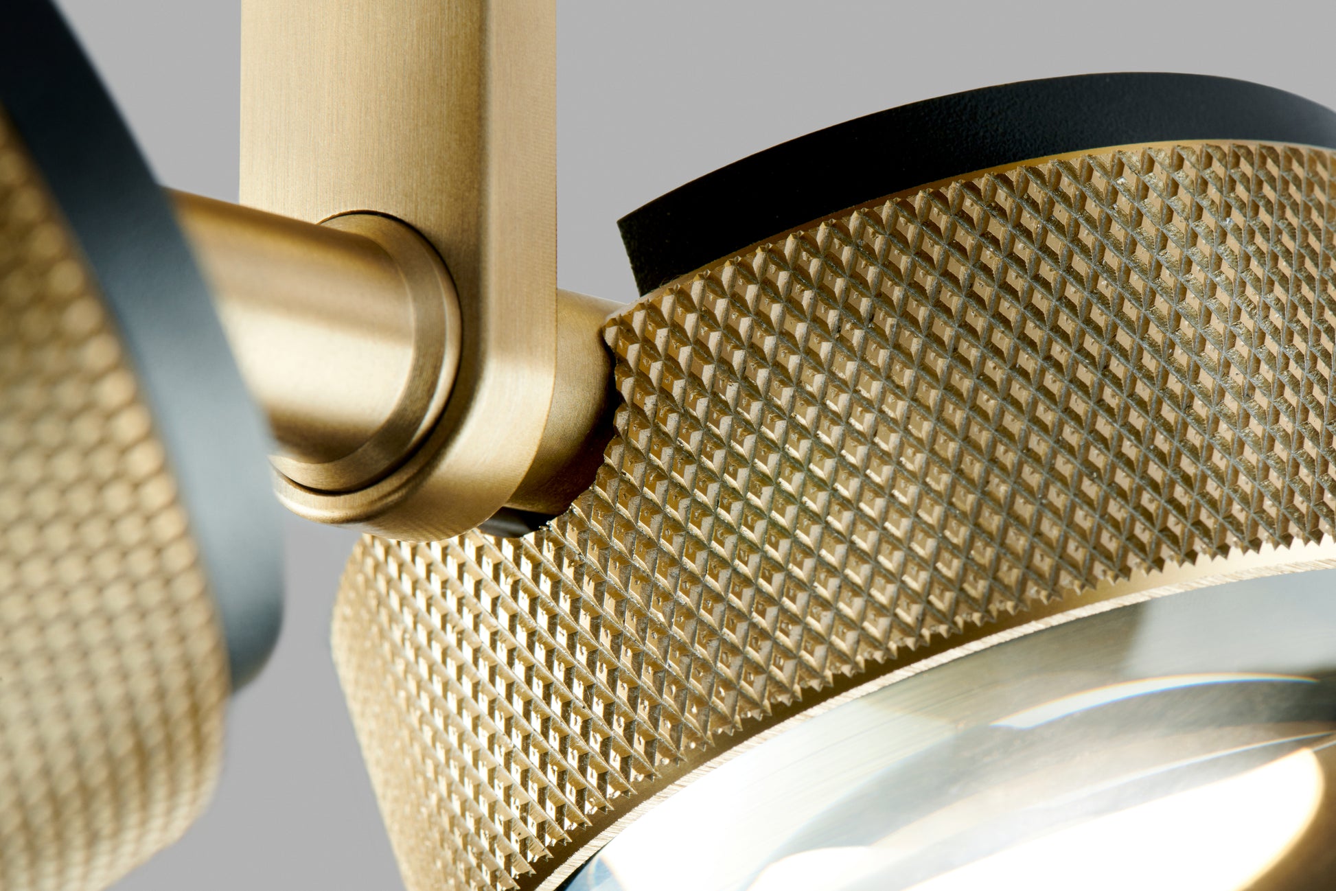Cosmo C2 2700/3000K - Brass