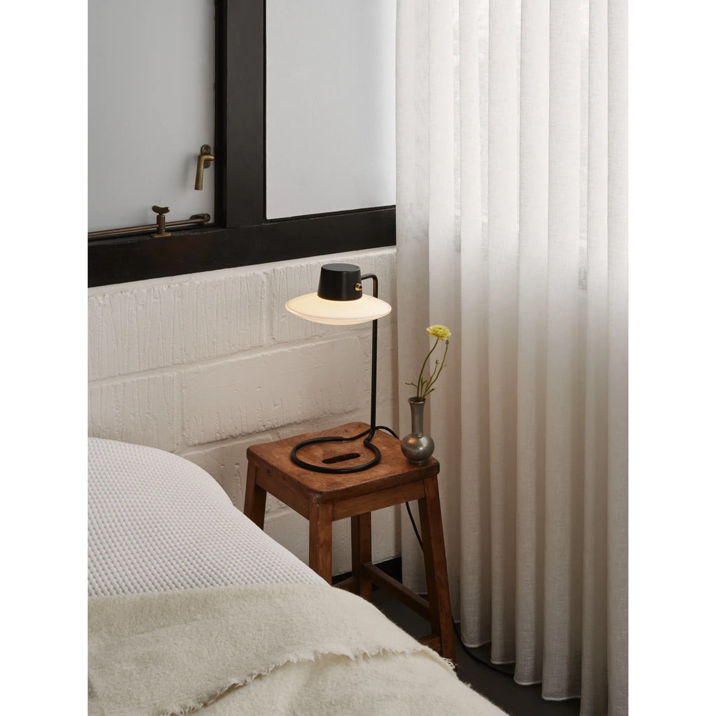 AJ Oxford H41 opal bordlampe