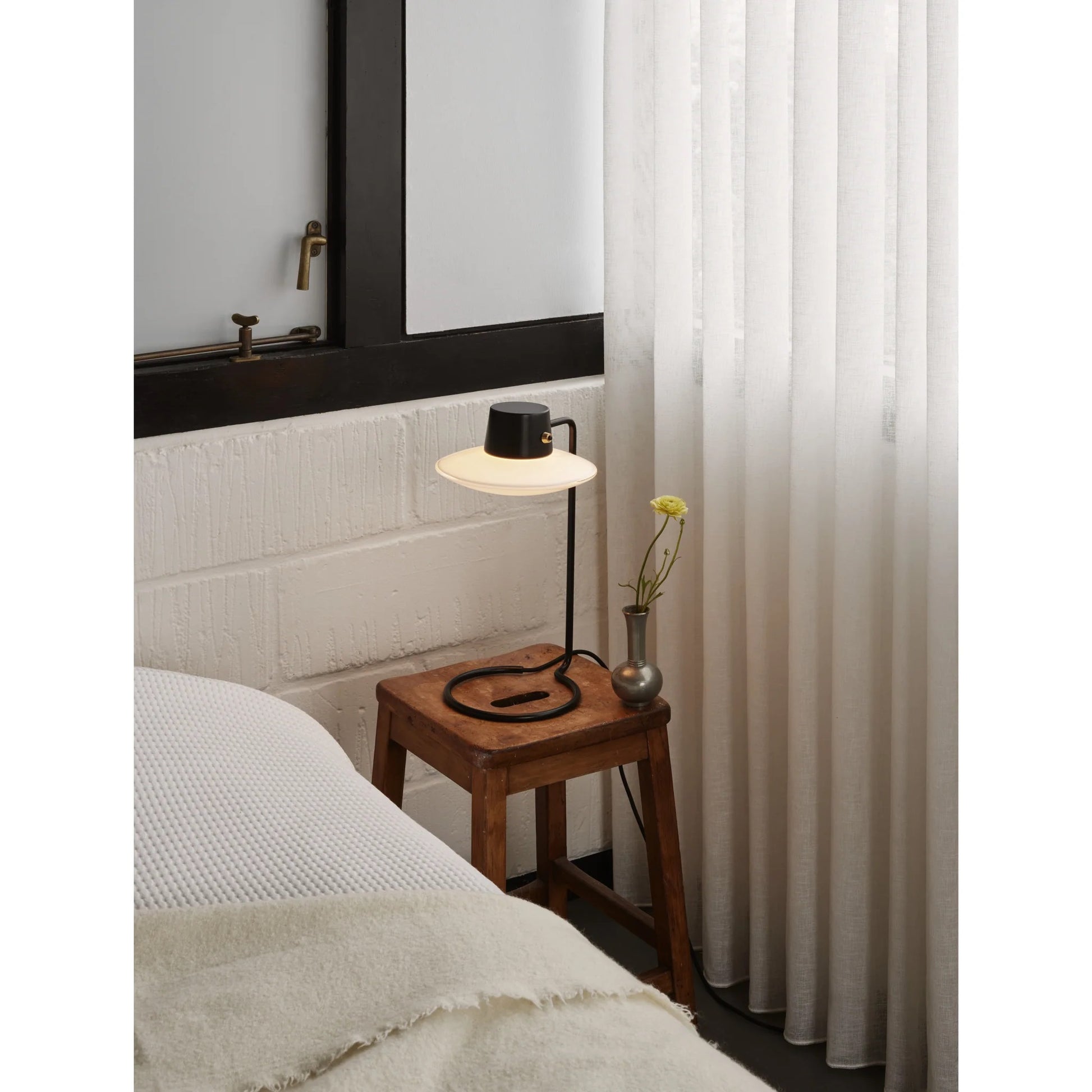 AJ Oxford H41 opal bordlampe