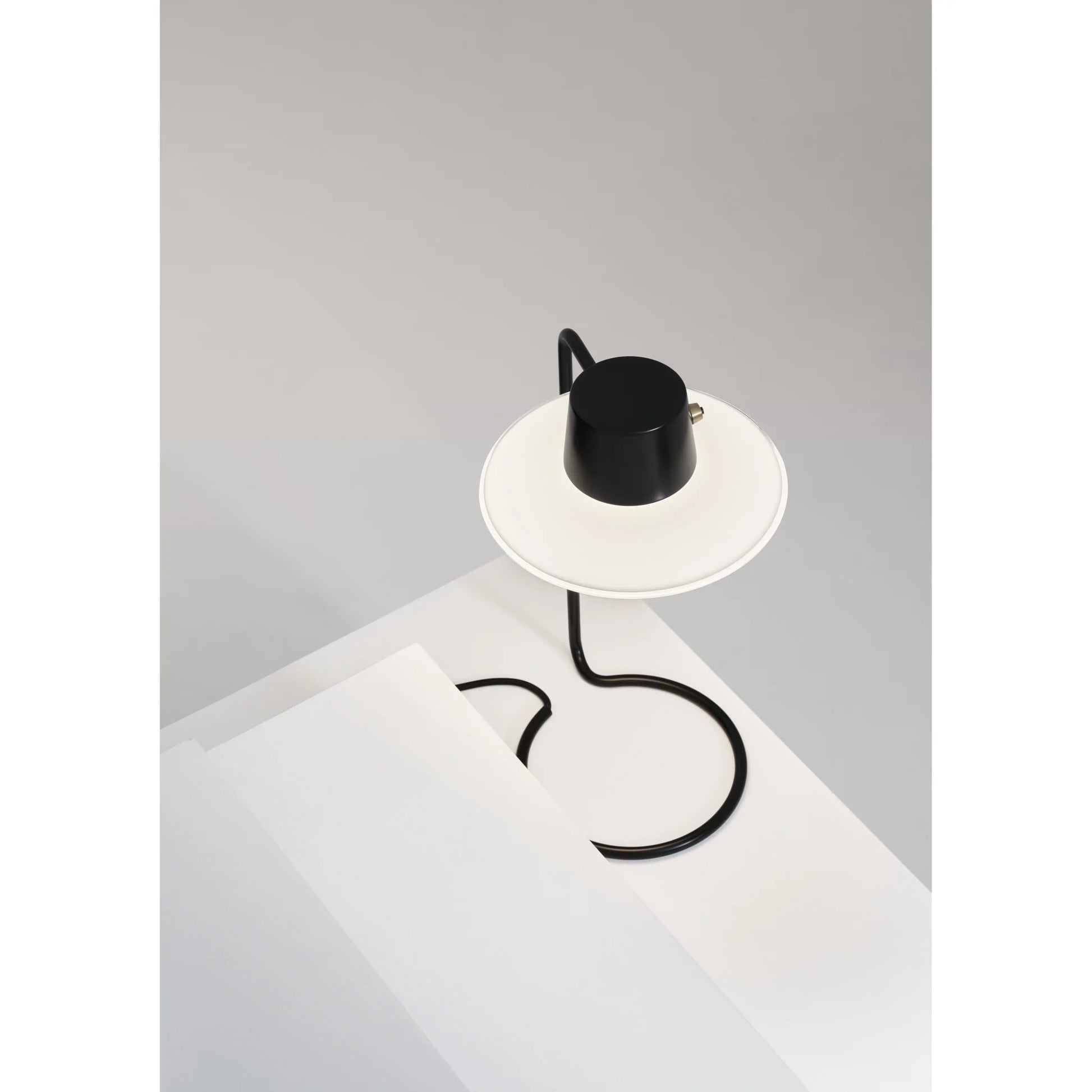 AJ Oxford H28 opal bordlampe
