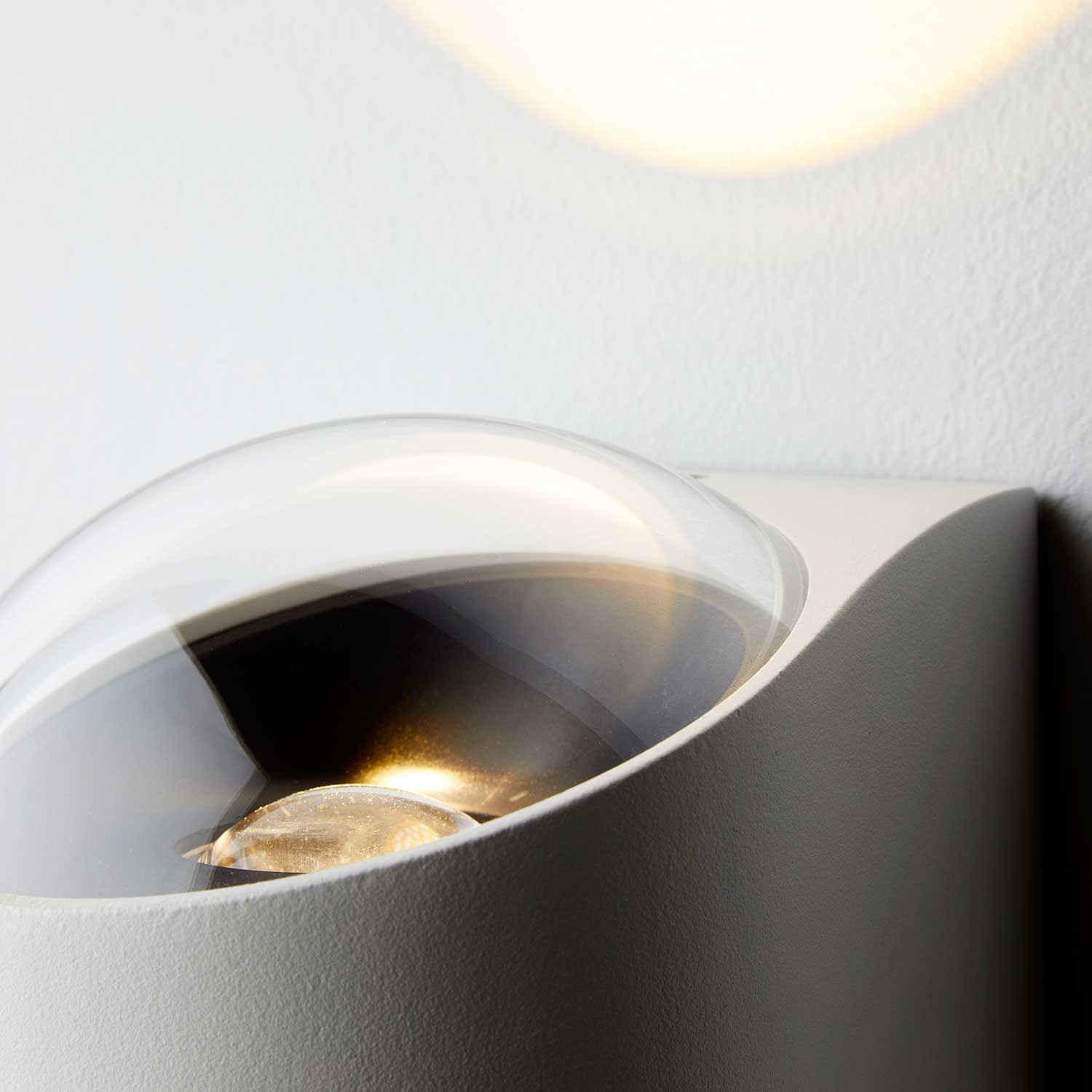 Saga IP65 hvid væglampe