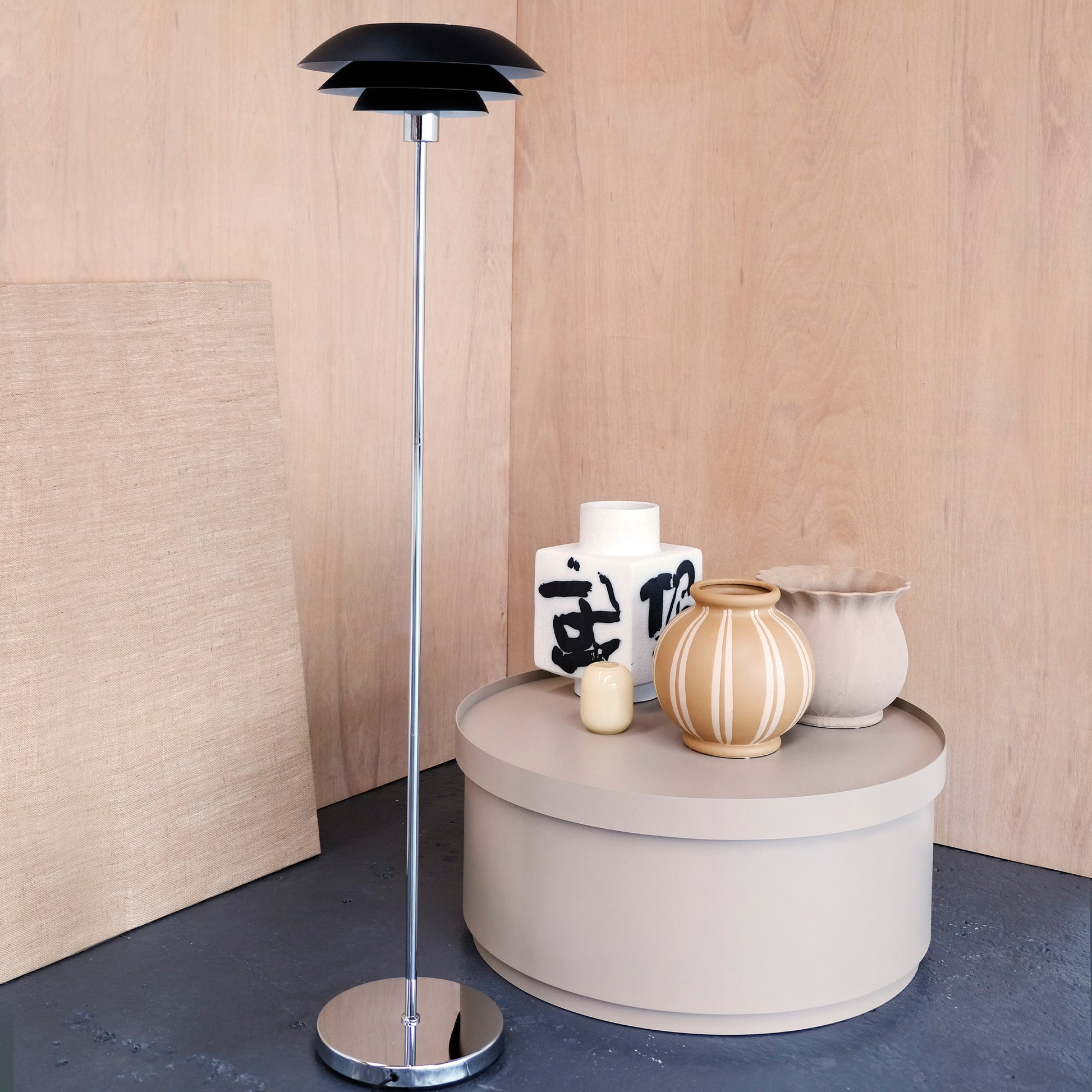DL31 sort gulvlampe