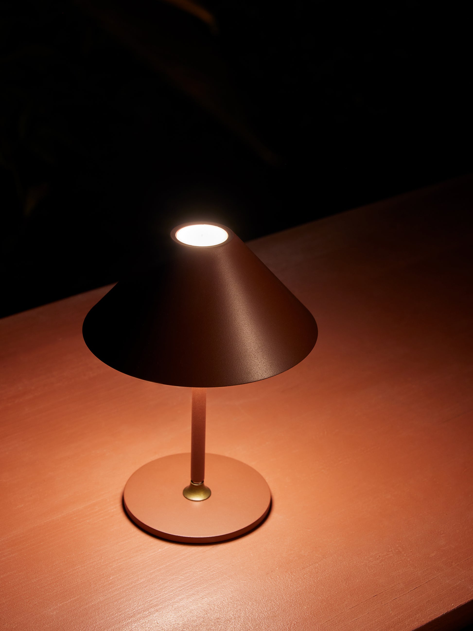 Hygge bordeaux batteri bordlampe Ø19