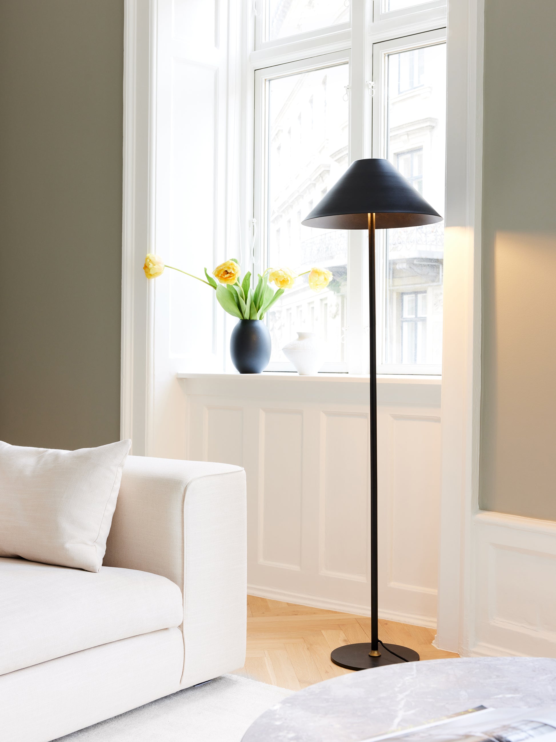 Hygge Gulvlampe Ø40 Grafit Sort