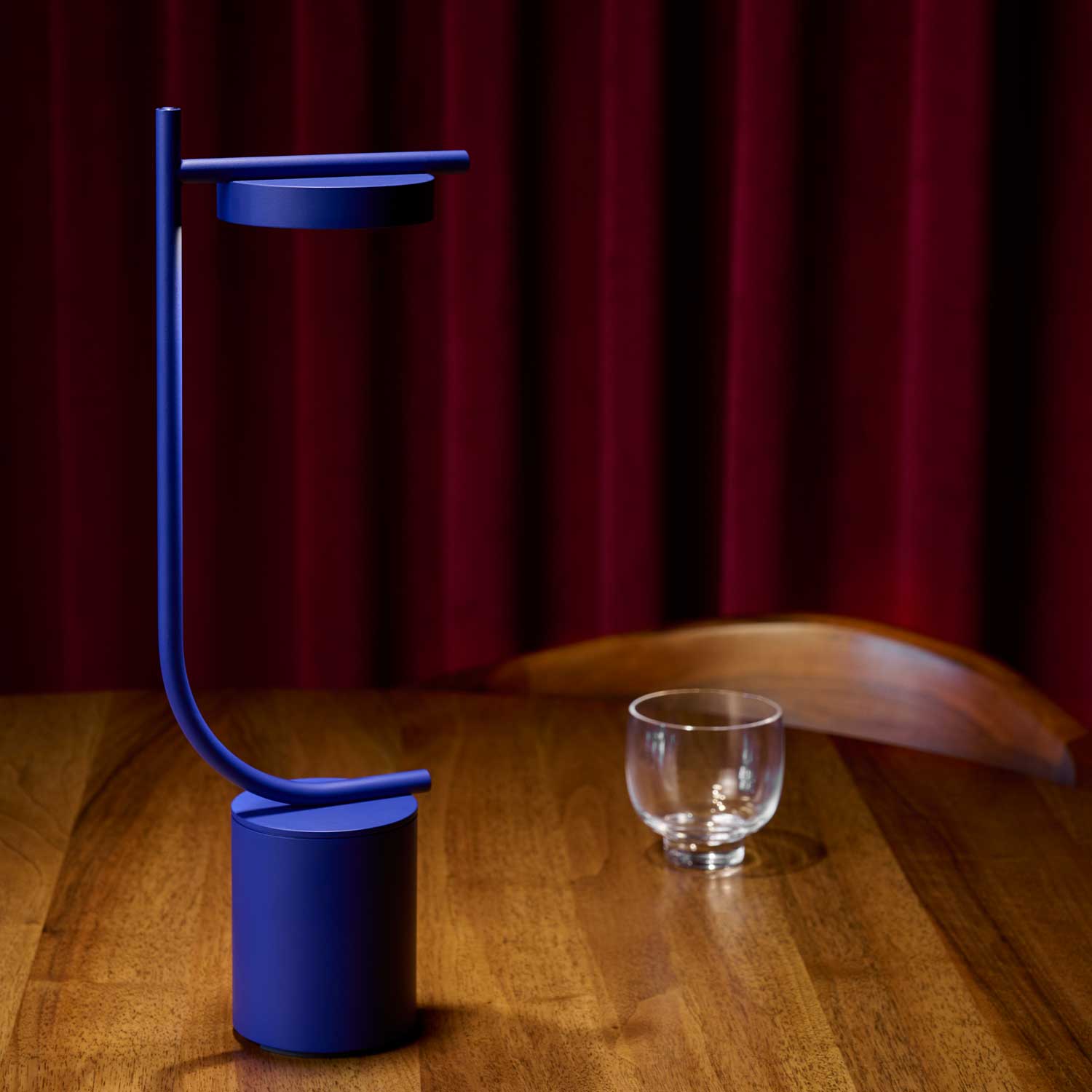Igram Portable Bordlampe Blå Model J