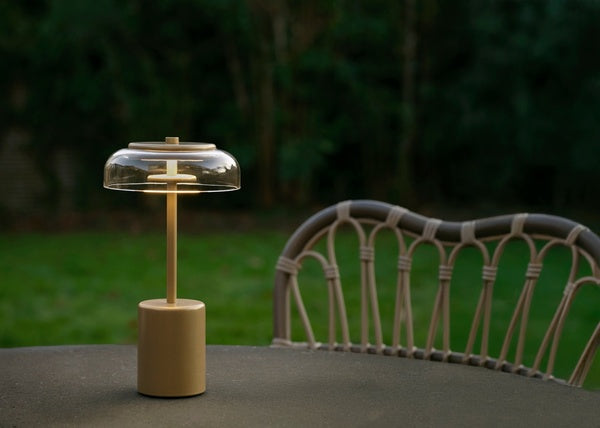 Blossi mini nordisk guld/klar led transportabel bordlampe