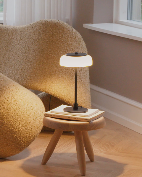 Blossi sort/opal led dæmp lille bordlampe