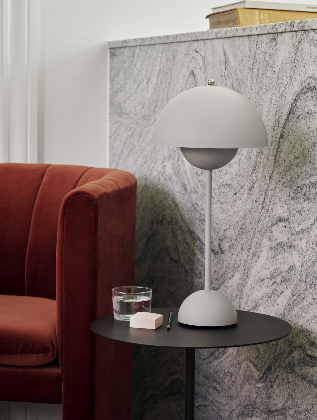 Flowerpot VP3 bordlampe mat lys grå