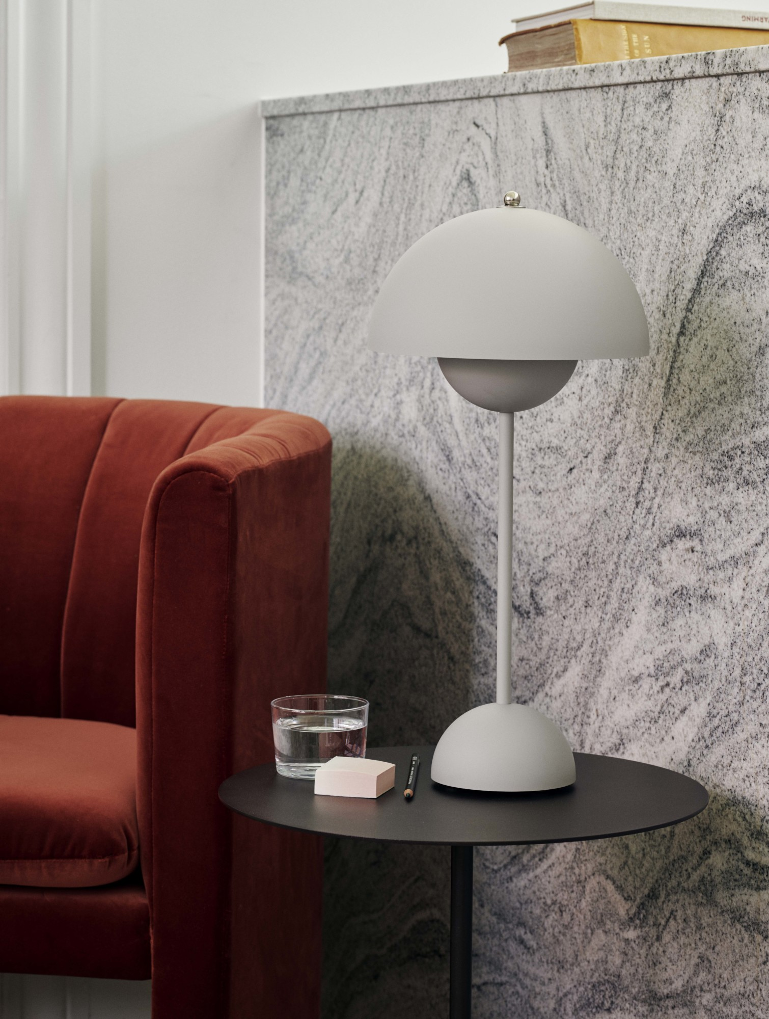 Flowerpot VP3 bordlampe mat lys grå