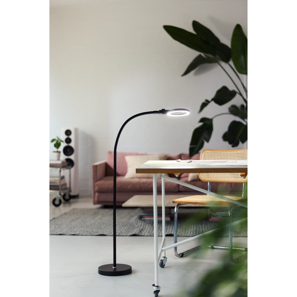 Magni lup charge sort transportabel gulvlampe