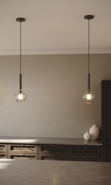 Miira 1 stengrå/klar pendel