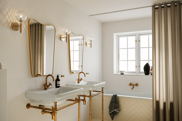 Miira messing/klar væglampe