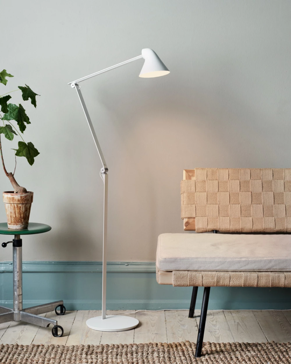 NJP Gulvlampe hvid 3000k