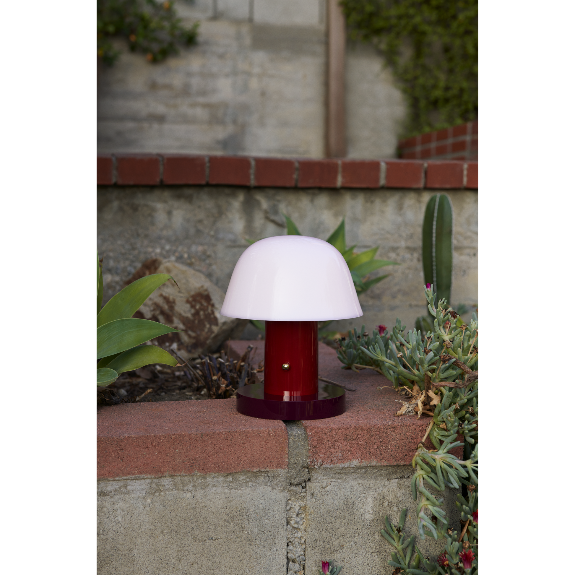 Setago JH27 rødbrun transportabel bordlampe
