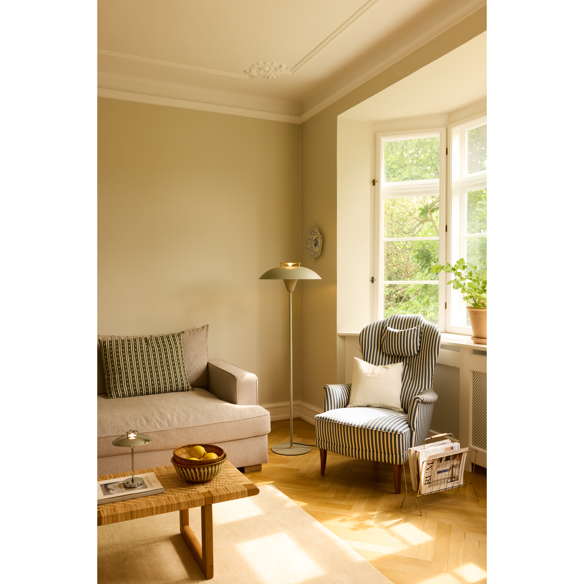 Stepp sand/antik gulvlampe