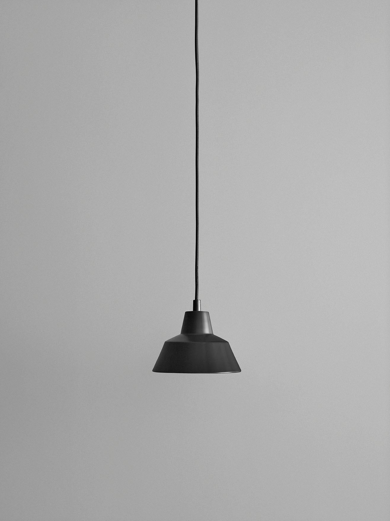 Workshop Lamp W1, Matte Black