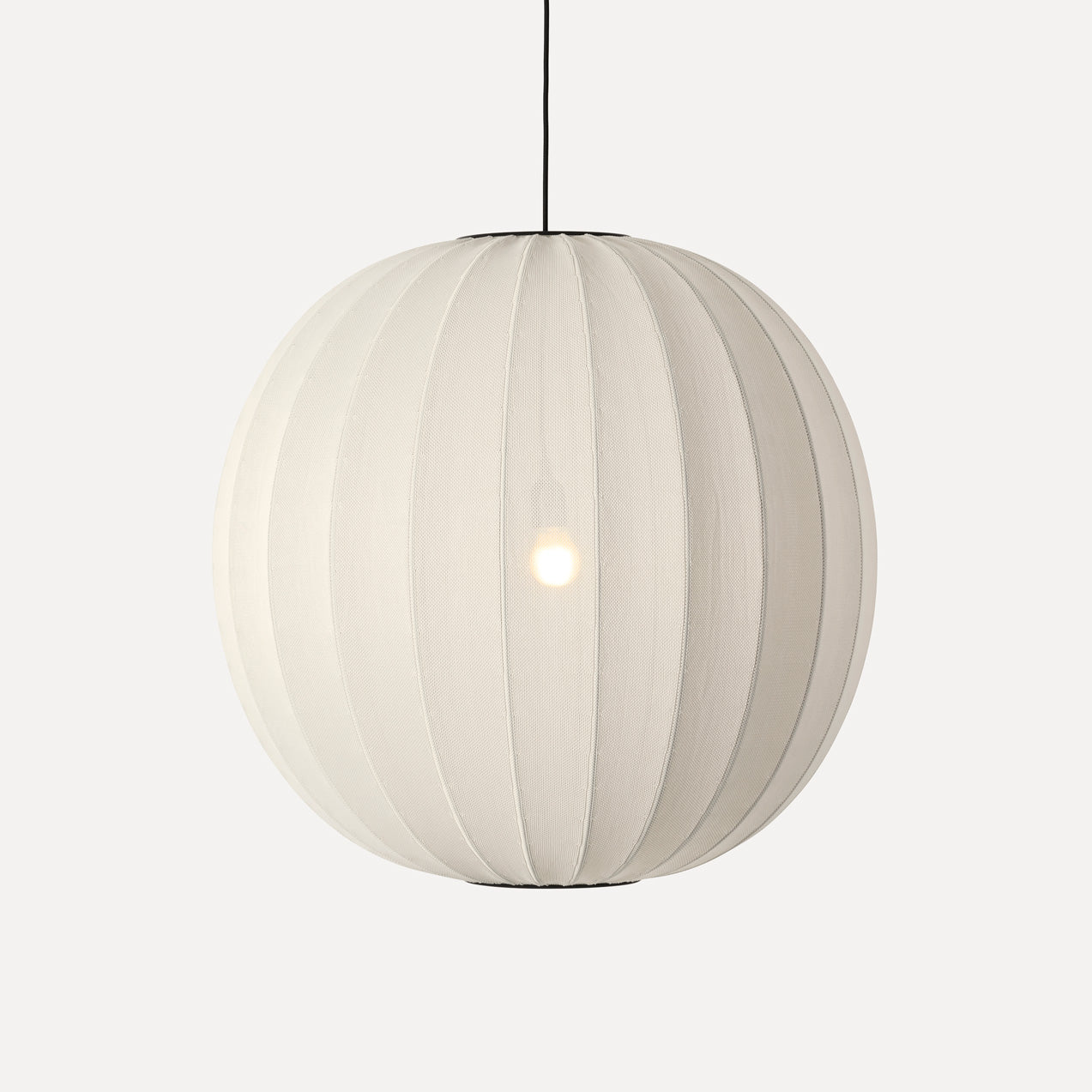 Knit-Wit 75 Round Pendant, Pearl White