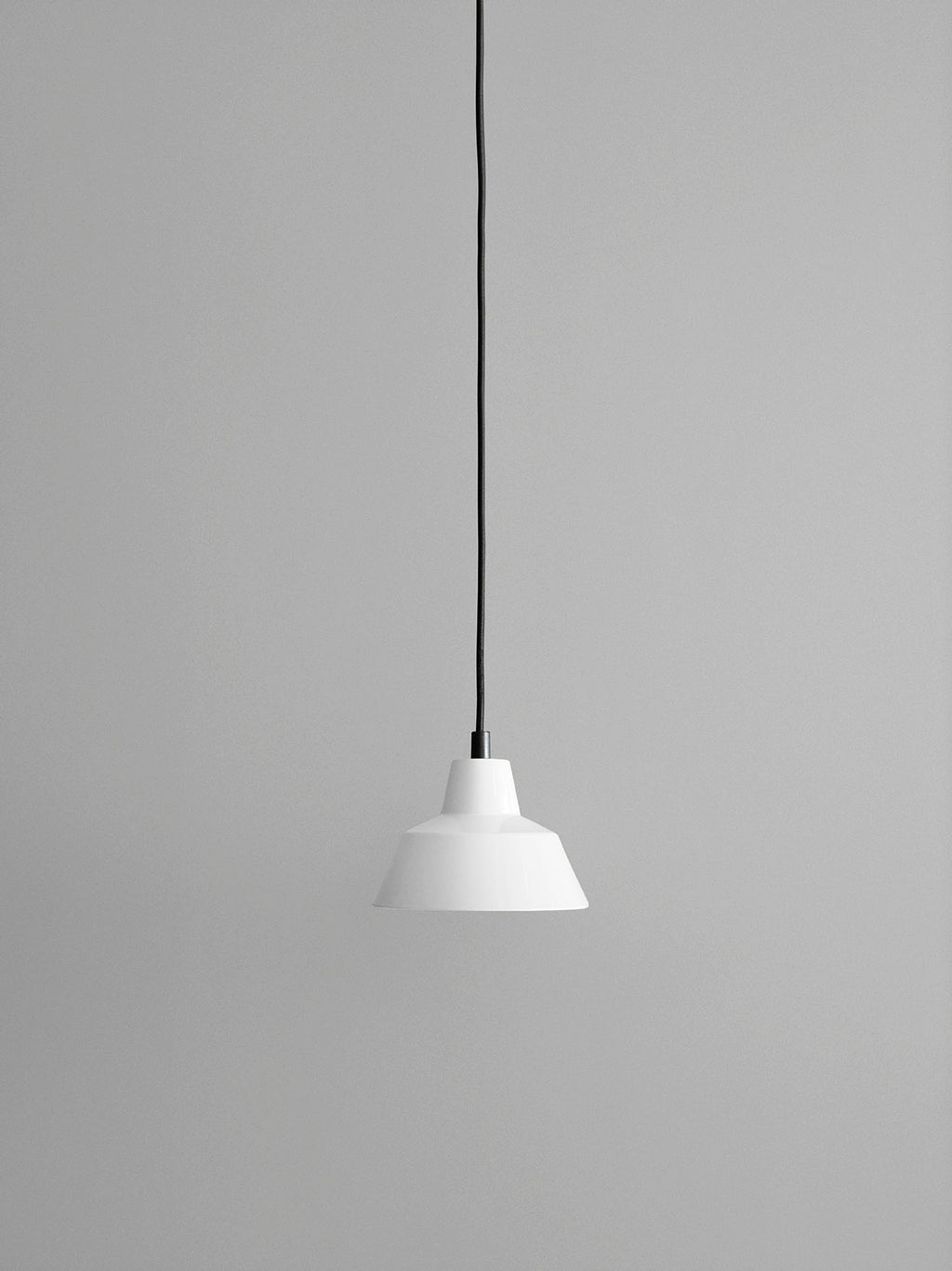Workshop Lamp W1, Matte White