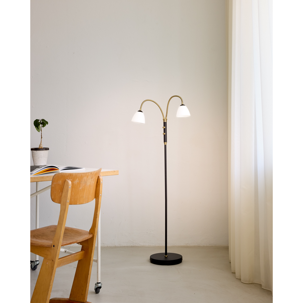 Lucid led 2 arm opal/antik gulvlampe