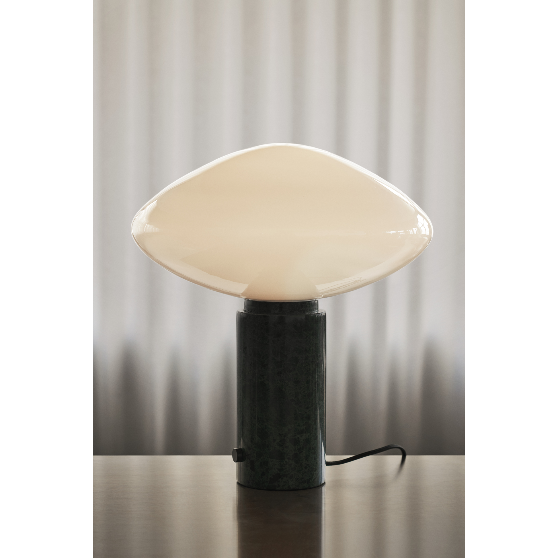 Mist AP17 glas bordlampe