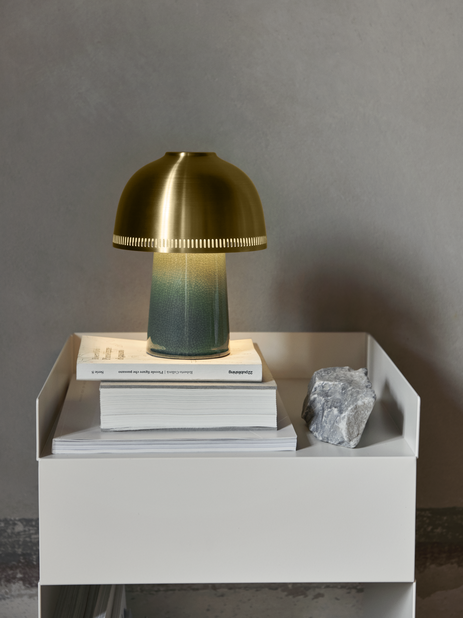 Raku SH8 blågrøn/messing transportabel bordlampe