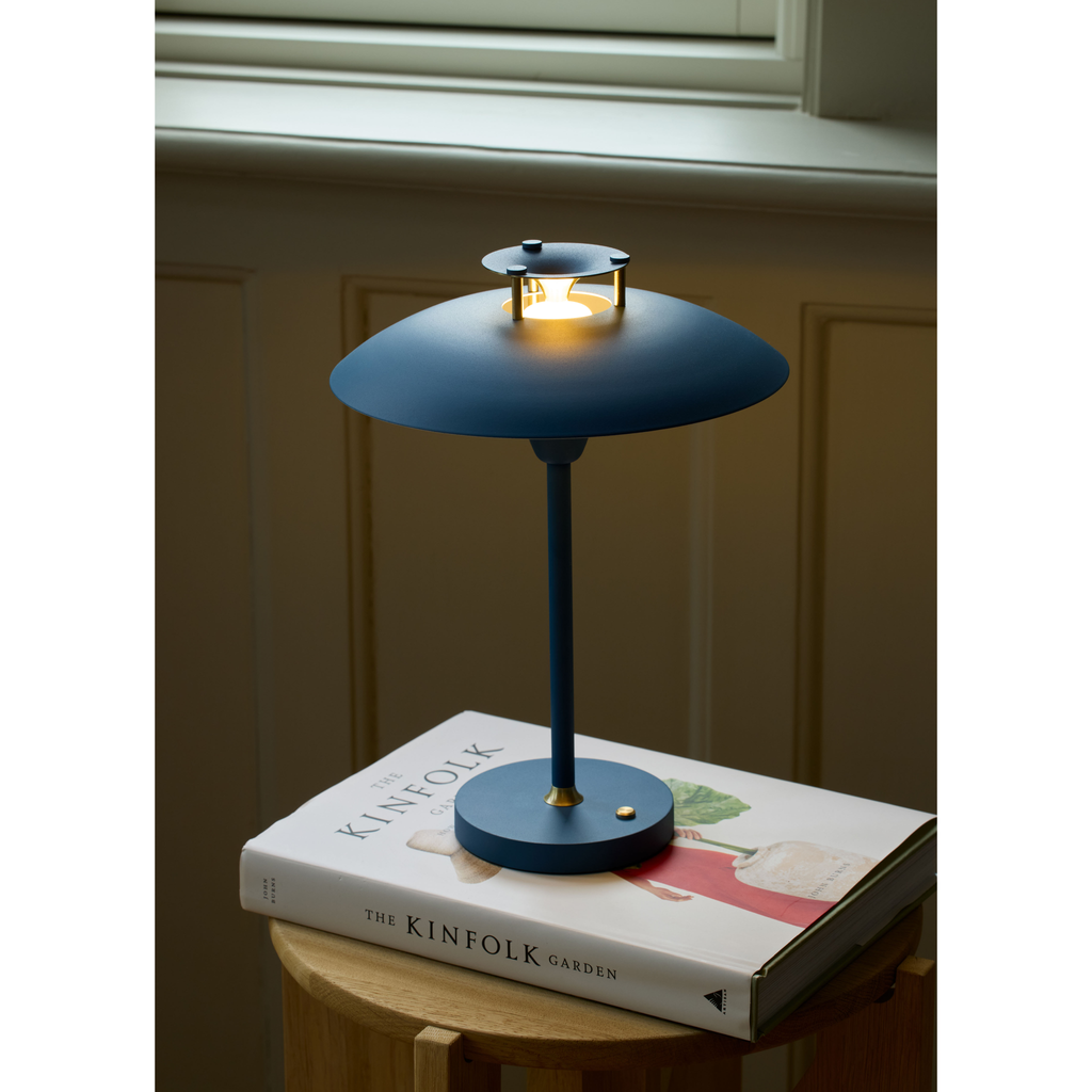 Stepp 1-2-3 mørke blå transportabel bordlampe