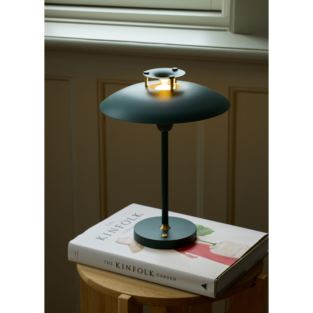 Stepp 1-2-3 mørk grøn transportabel bordlampe