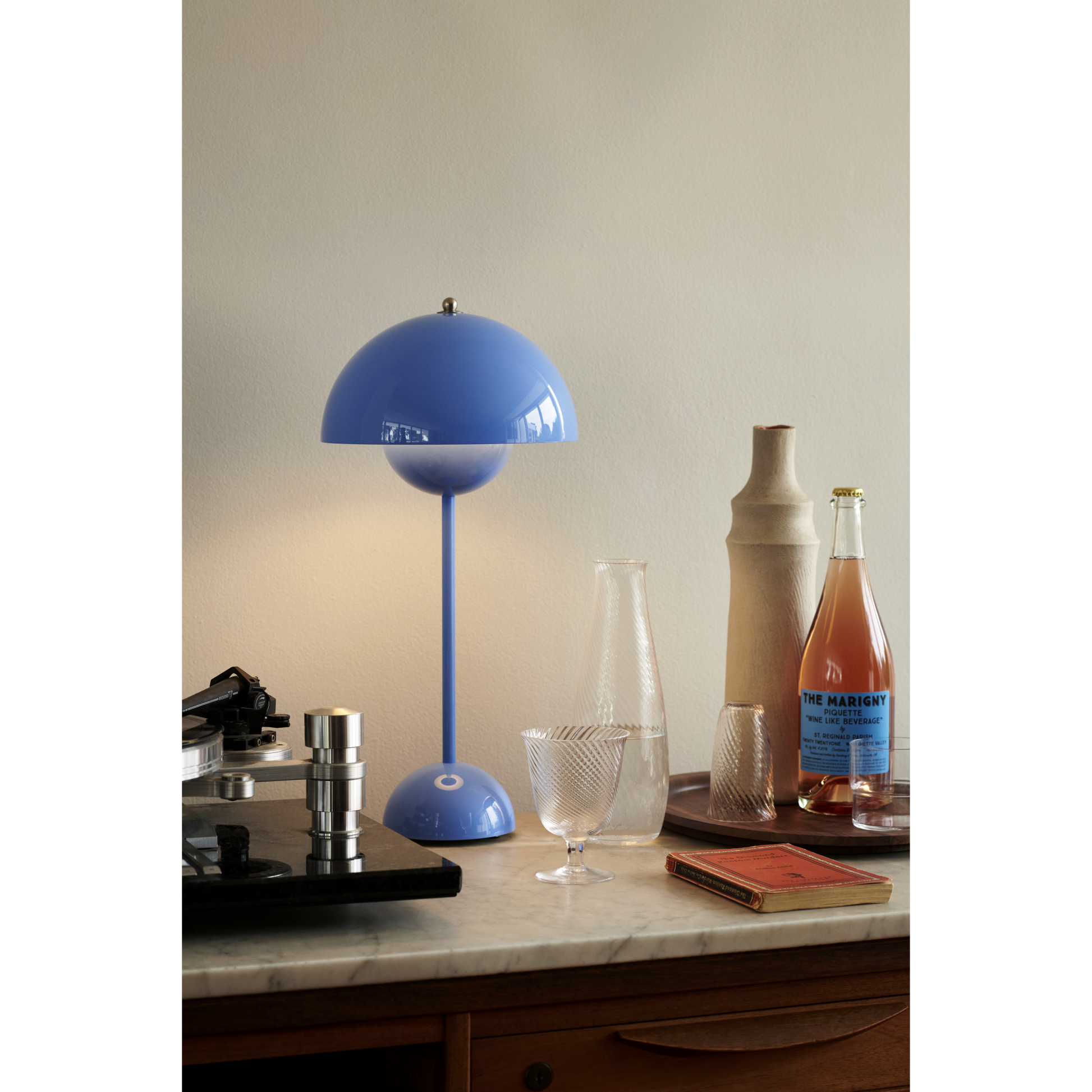 Flowerpot VP3 swim blå bordlampe