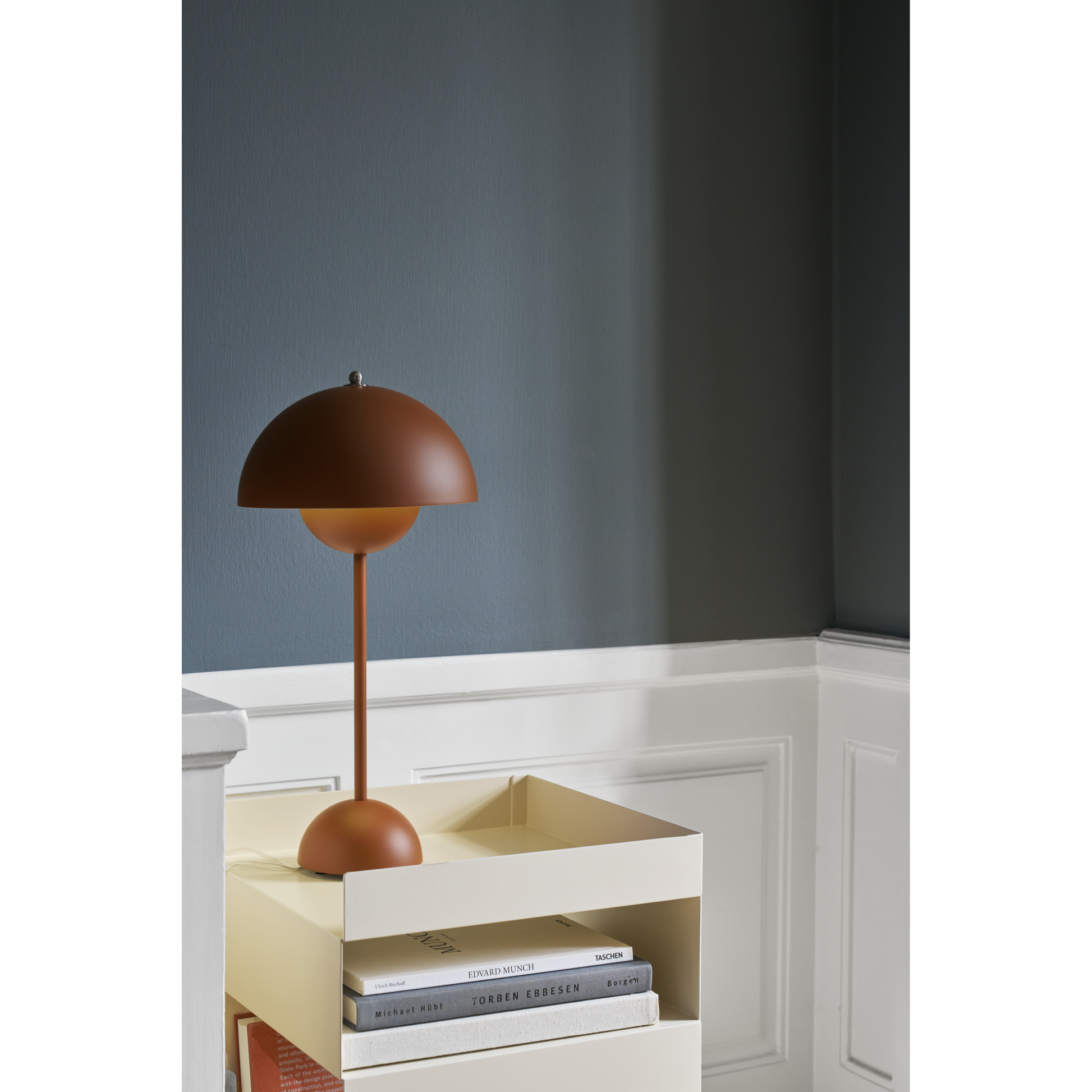 Flowerpot PV3 mat terrakotta bordlampe